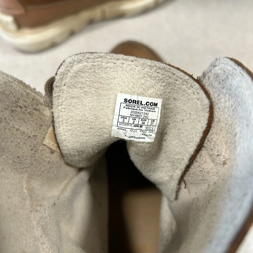 Sorel Kids Explorer Lace Boot Sz 3 Leather Waterproof Outdoor